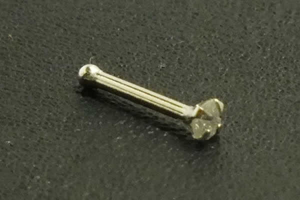 ＜グリーンピアッシング＞ ダイヤモンド（SI/2.0mm）ノーズボーン鼻ピアス 20G画像