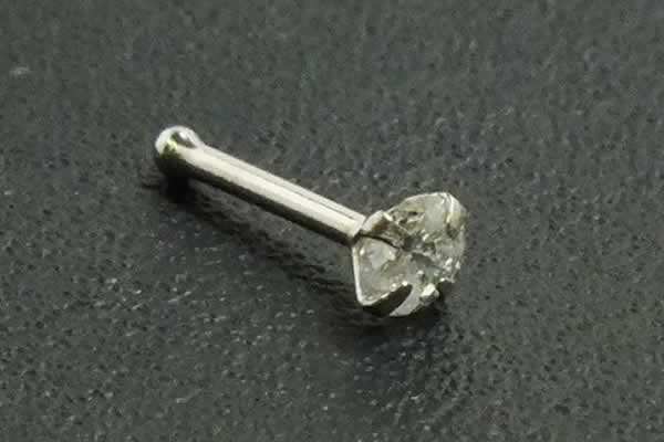 ＜グリーンピアッシング＞ ダイヤモンド（SI/2.5mm）ノーズボーン鼻ピアス 20G画像